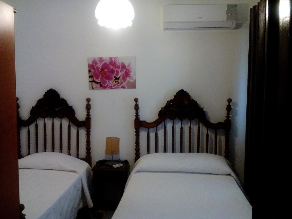 Residencia Matos Pereira Hotel วีลาเรอัลเดซานโตอันโตนิโอ ภายนอก รูปภาพ