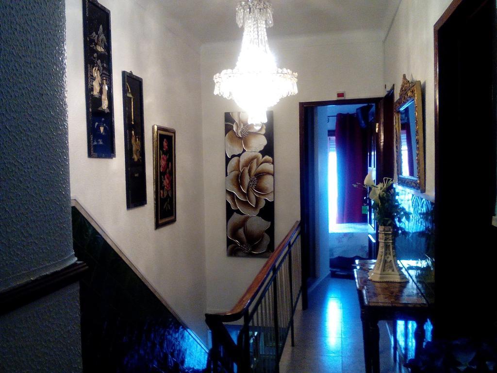 Residencia Matos Pereira Hotel วีลาเรอัลเดซานโตอันโตนิโอ ภายนอก รูปภาพ
