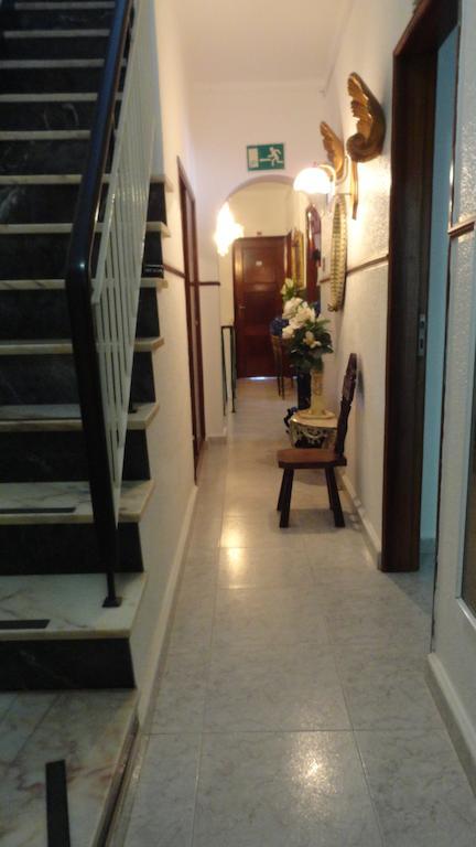 Residencia Matos Pereira Hotel วีลาเรอัลเดซานโตอันโตนิโอ ภายนอก รูปภาพ